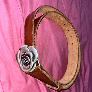 American Eagle Outfitters Brown Leather Belt With SilverToned Rose Buckle Sz XXL